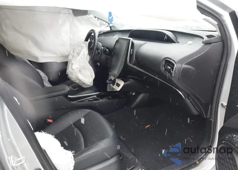 2017 Toyota Prius Prime Premium z USA, uszkodzony, nr VIN JTDKARFP4H3050893